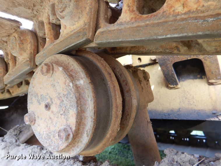 image for item IR9030 1993 Caterpillar D3C  dozer