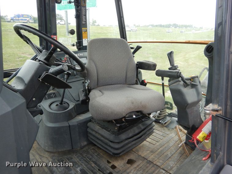 image for item JI9509 2015 John Deere 410K  backhoe