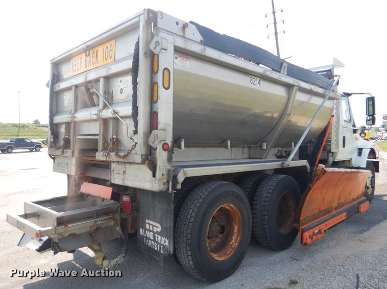 image for item JI9518 2006 International WorkStar 7400  spreader truck