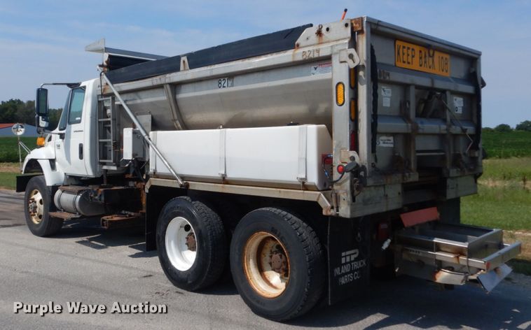 image for item JI9518 2006 International WorkStar 7400  spreader truck
