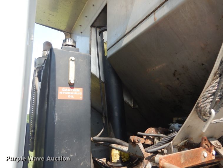 image for item JI9518 2006 International WorkStar 7400  spreader truck