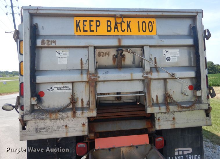 image for item JI9518 2006 International WorkStar 7400  spreader truck