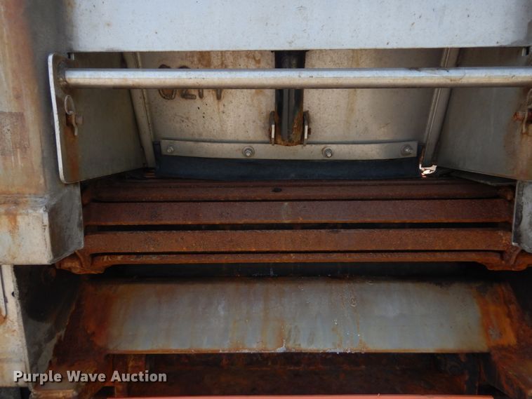 image for item JI9518 2006 International WorkStar 7400  spreader truck