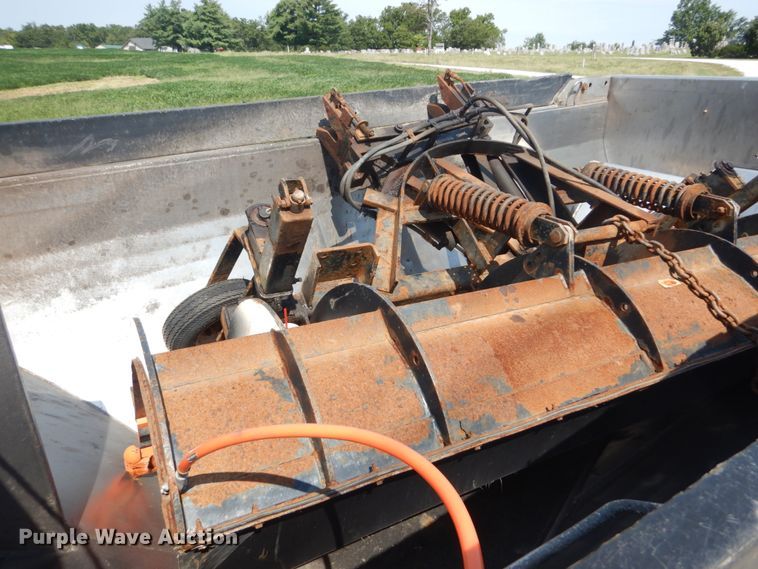 image for item JI9518 2006 International WorkStar 7400  spreader truck