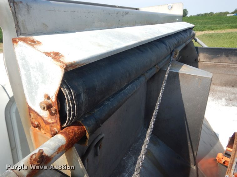 image for item JI9518 2006 International WorkStar 7400  spreader truck