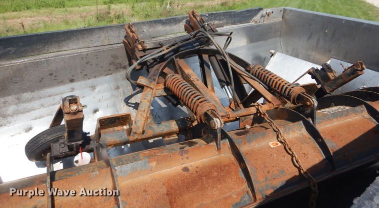 image for item JI9518 2006 International WorkStar 7400  spreader truck