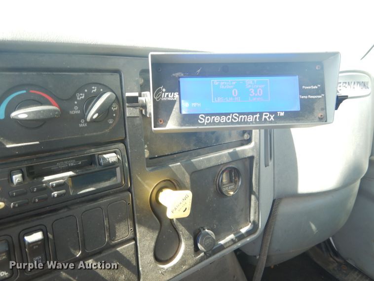 image for item JI9518 2006 International WorkStar 7400  spreader truck