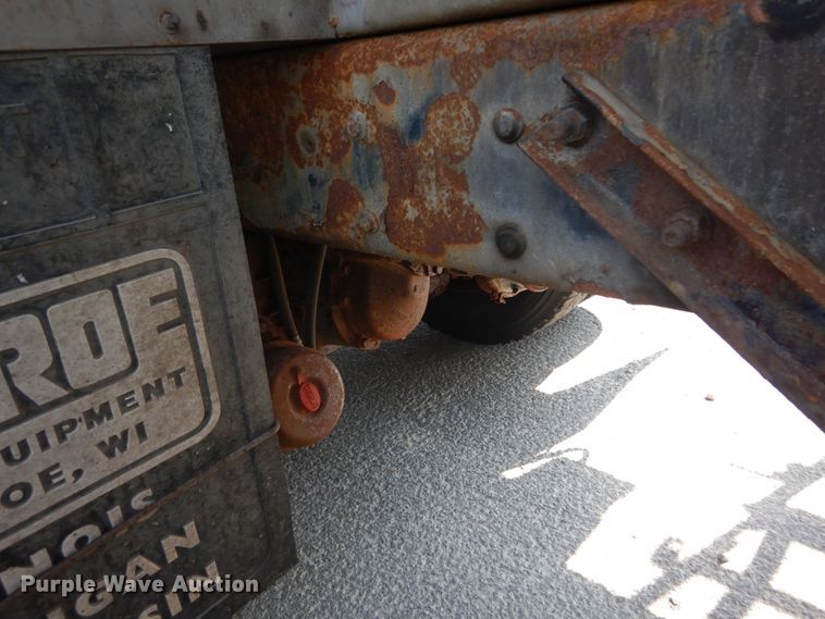 image for item JI9518 2006 International WorkStar 7400  spreader truck