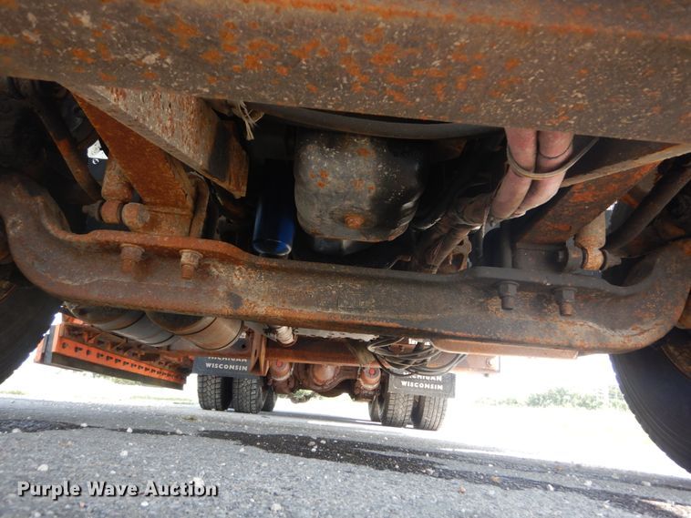 image for item JI9518 2006 International WorkStar 7400  spreader truck