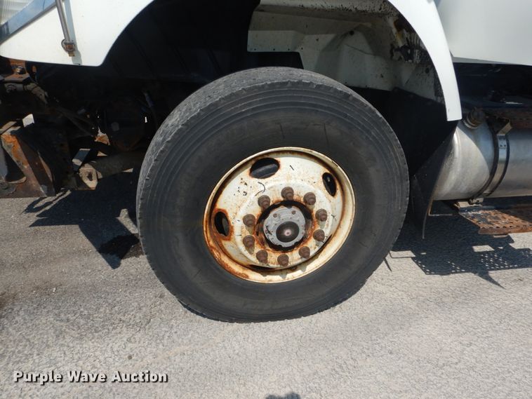 image for item JI9518 2006 International WorkStar 7400  spreader truck