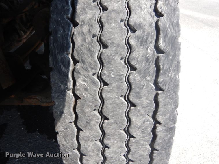 image for item JI9518 2006 International WorkStar 7400  spreader truck