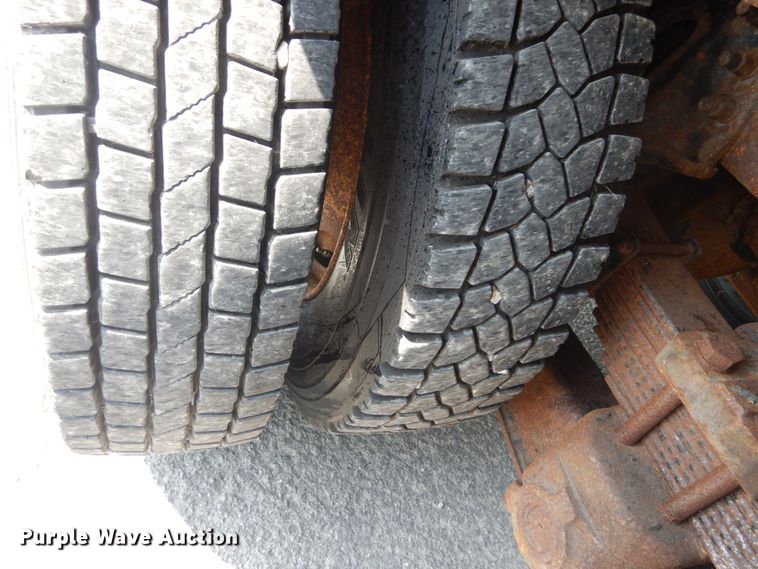 image for item JI9518 2006 International WorkStar 7400  spreader truck