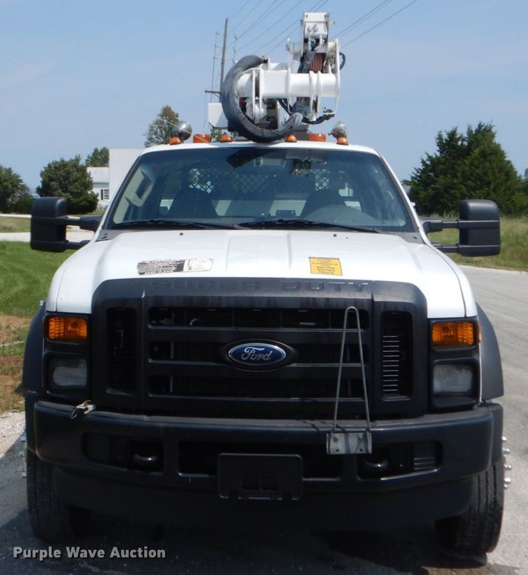 image for item JI9525 2008 Ford F550 Super Duty XL  SuperCab bucket truck
