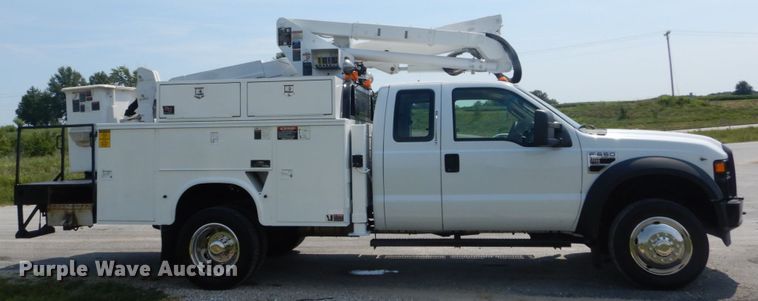 image for item JI9525 2008 Ford F550 Super Duty XL  SuperCab bucket truck