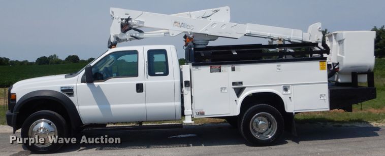 image for item JI9525 2008 Ford F550 Super Duty XL  SuperCab bucket truck