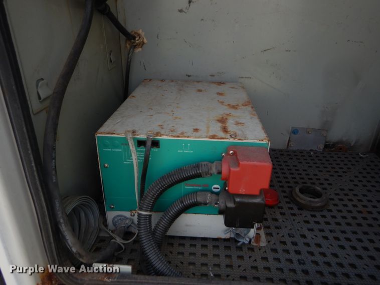 image for item JI9525 2008 Ford F550 Super Duty XL  SuperCab bucket truck