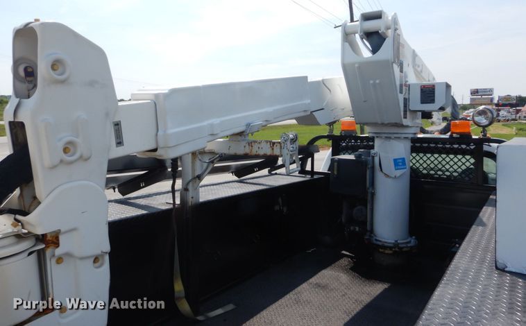 image for item JI9525 2008 Ford F550 Super Duty XL  SuperCab bucket truck