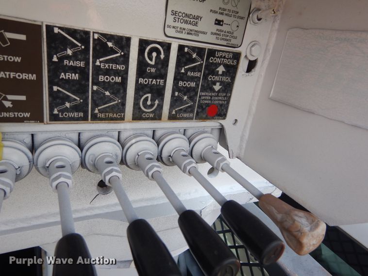 image for item JI9525 2008 Ford F550 Super Duty XL  SuperCab bucket truck