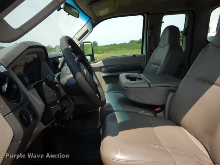 image for item JI9525 2008 Ford F550 Super Duty XL  SuperCab bucket truck