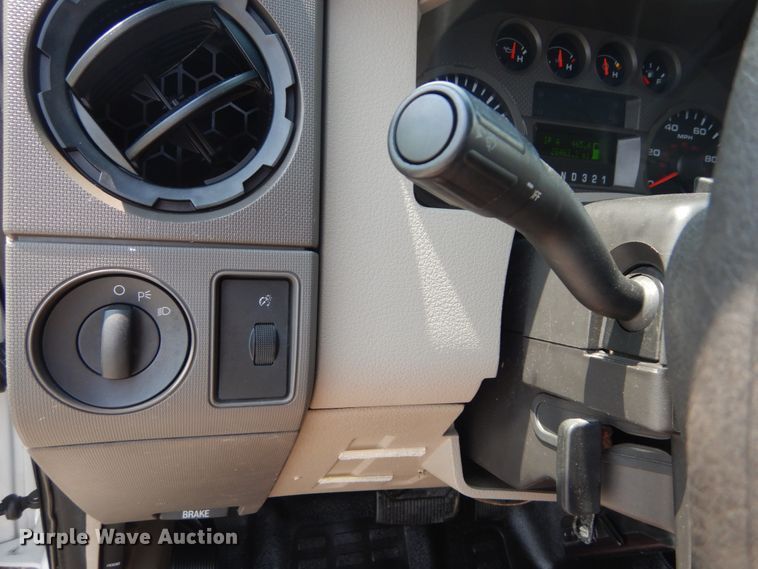 image for item JI9525 2008 Ford F550 Super Duty XL  SuperCab bucket truck