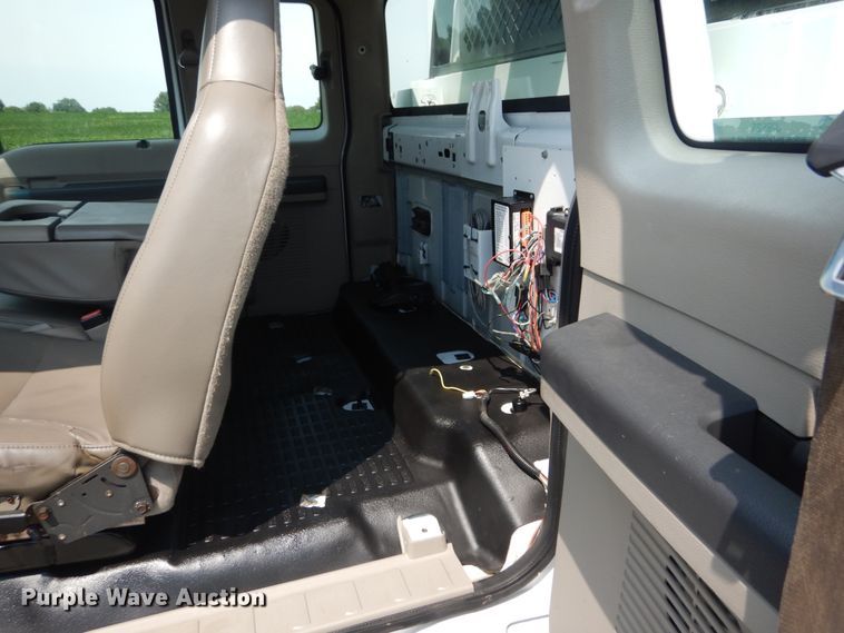 image for item JI9525 2008 Ford F550 Super Duty XL  SuperCab bucket truck