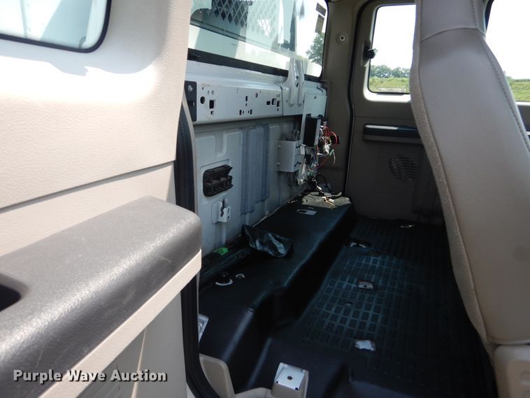 image for item JI9525 2008 Ford F550 Super Duty XL  SuperCab bucket truck