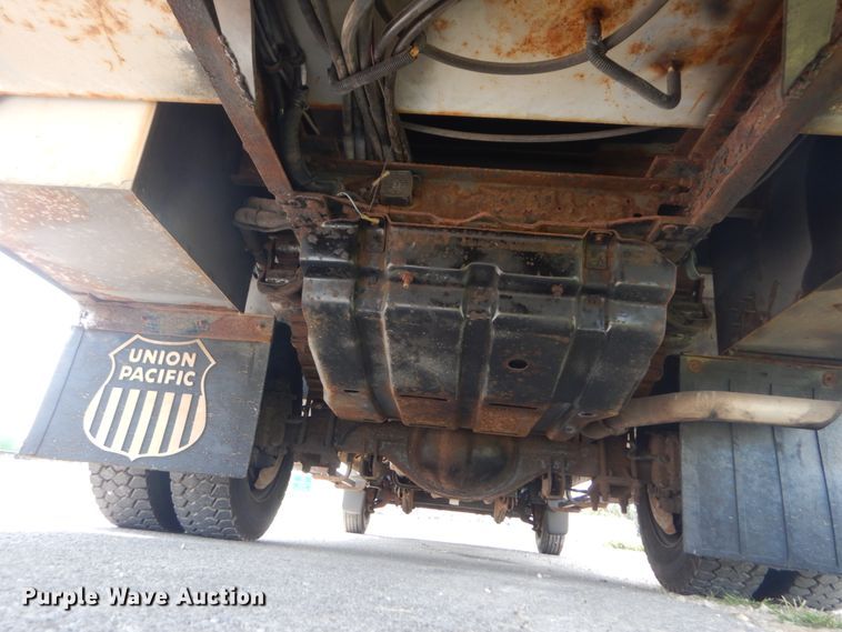 image for item JI9525 2008 Ford F550 Super Duty XL  SuperCab bucket truck