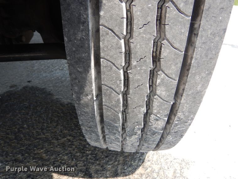 image for item JI9525 2008 Ford F550 Super Duty XL  SuperCab bucket truck