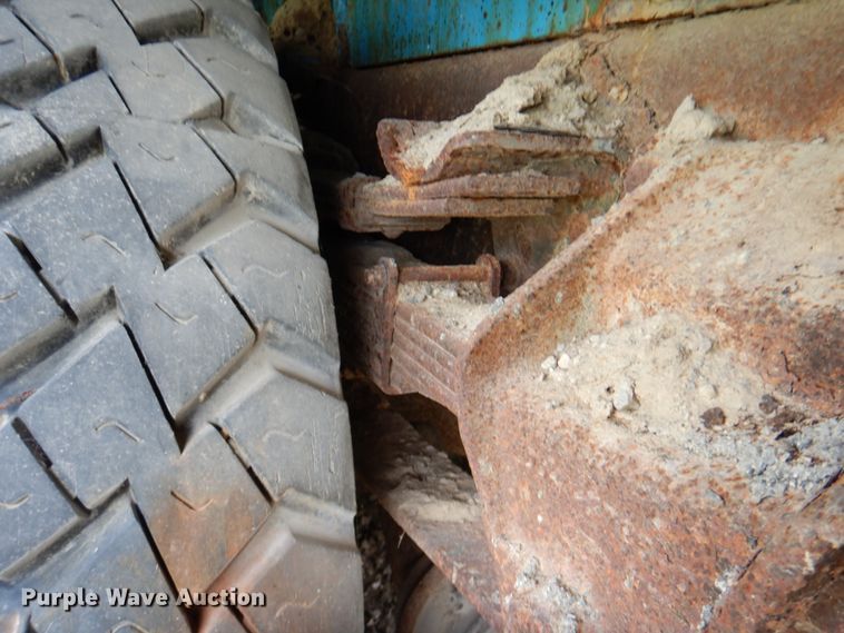 image for item JY9959 1996 Ford L8000  refuse truck