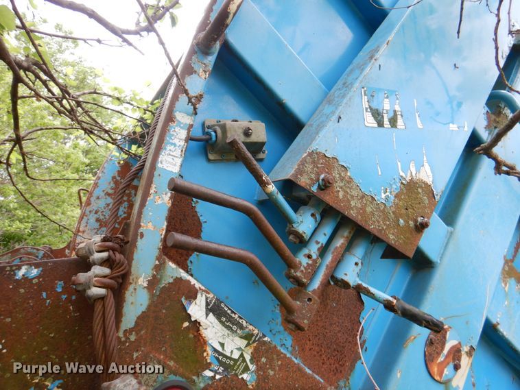 image for item JY9959 1996 Ford L8000  refuse truck