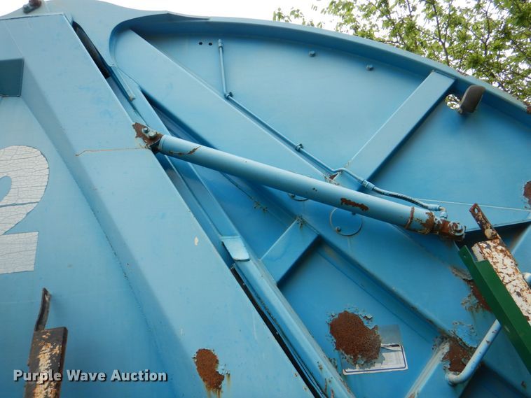 image for item JY9959 1996 Ford L8000  refuse truck