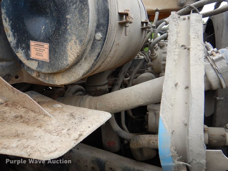 image for item JY9959 1996 Ford L8000  refuse truck