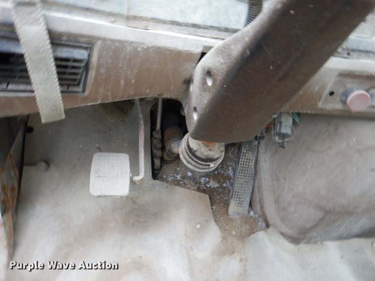 image for item JY9959 1996 Ford L8000  refuse truck