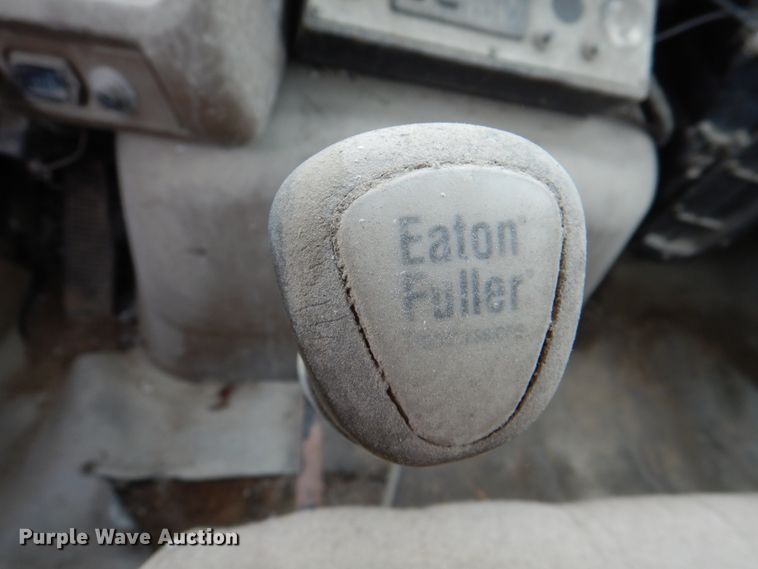 image for item JY9959 1996 Ford L8000  refuse truck