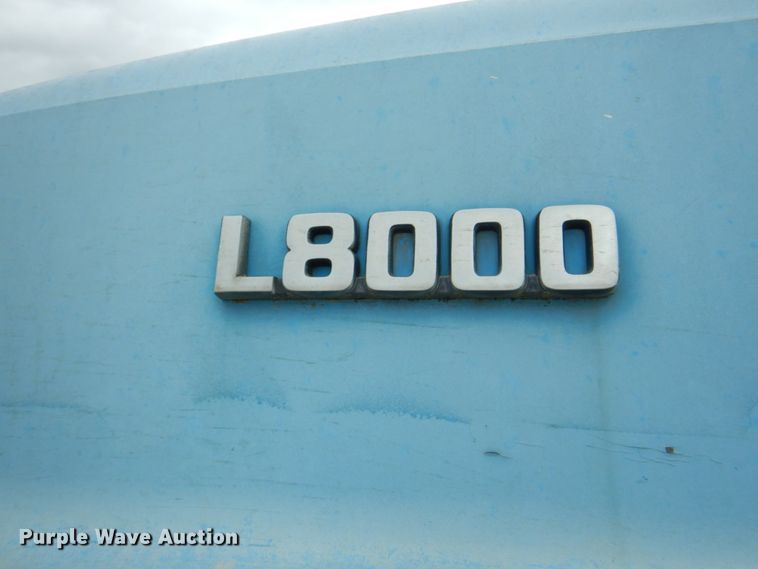 image for item JY9959 1996 Ford L8000  refuse truck