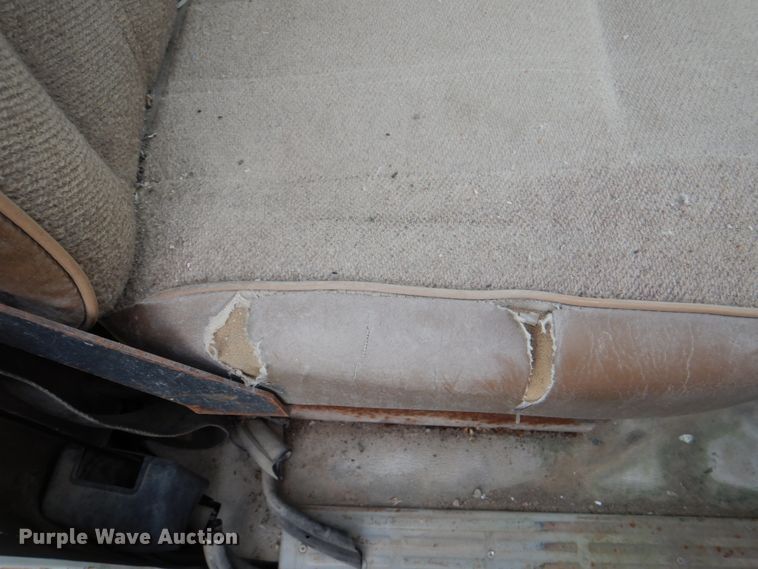 image for item JY9959 1996 Ford L8000  refuse truck