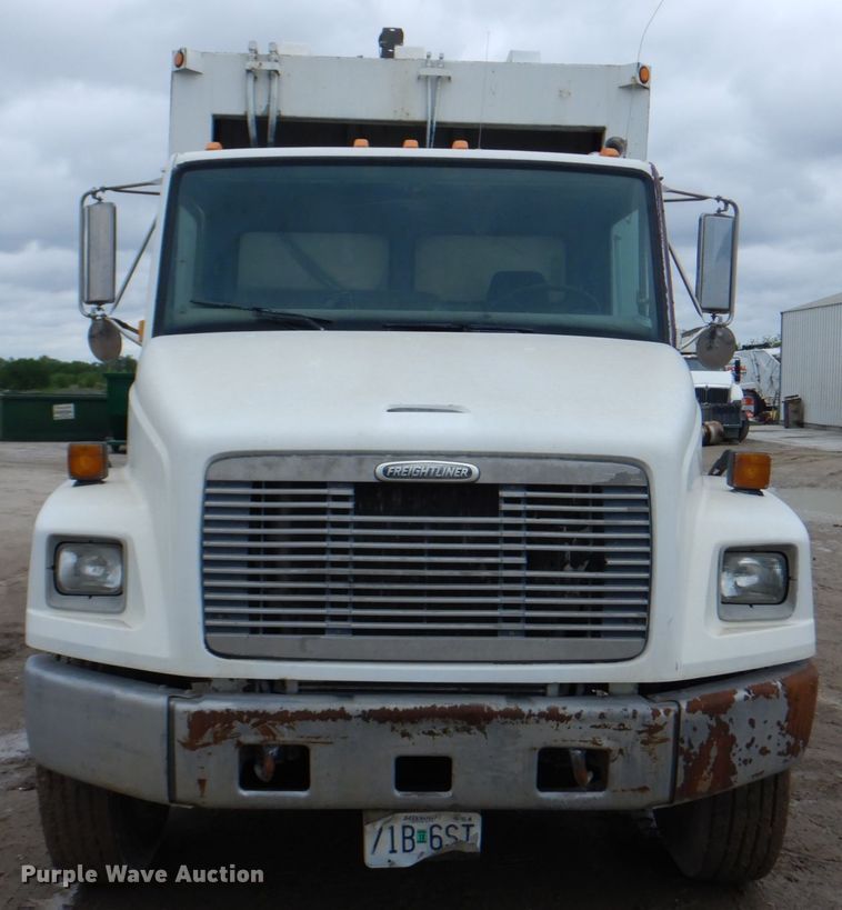 image for item JY9960 1999 Freightliner FL80  refuse truck