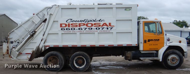 image for item JY9960 1999 Freightliner FL80  refuse truck