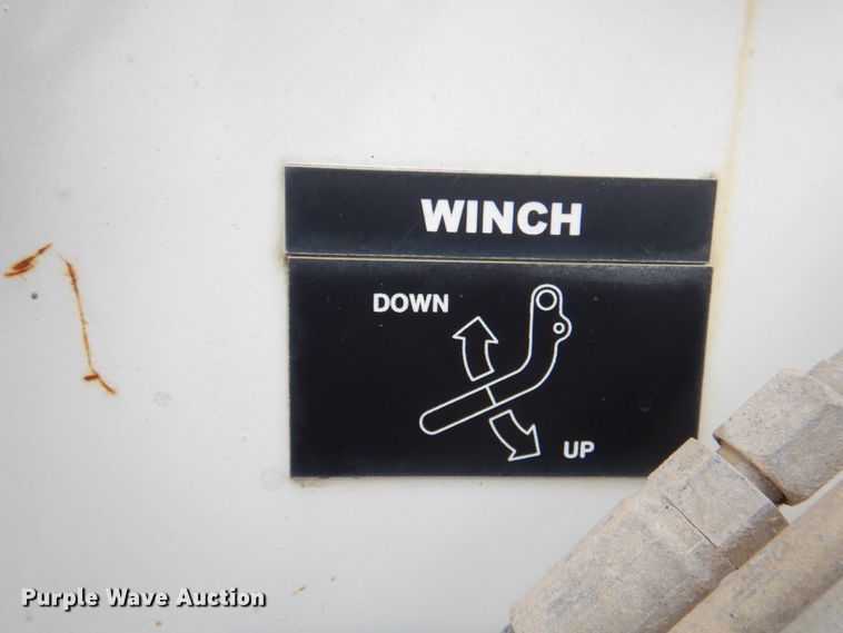 image for item JY9960 1999 Freightliner FL80  refuse truck