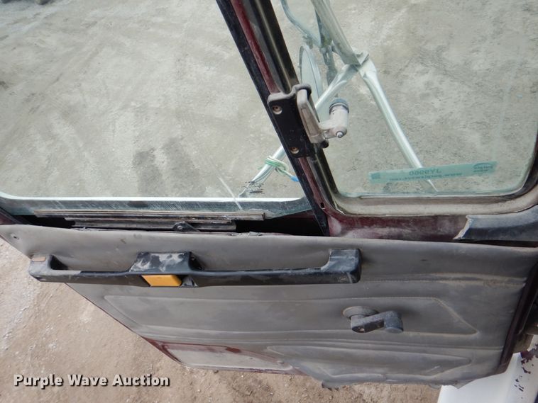 image for item JY9960 1999 Freightliner FL80  refuse truck