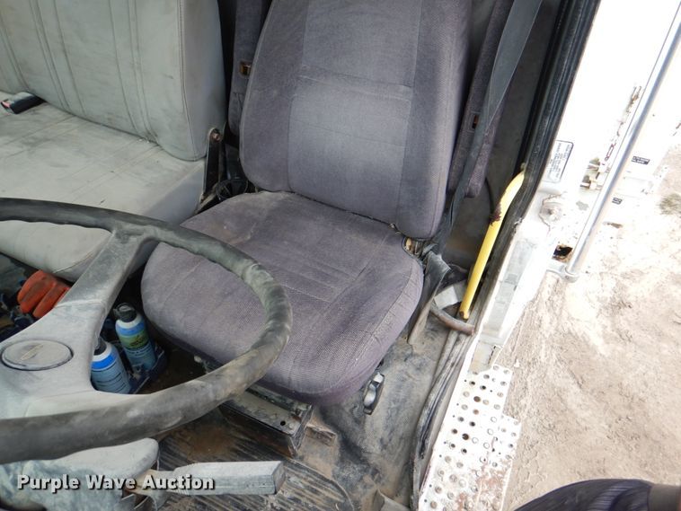 image for item JY9960 1999 Freightliner FL80  refuse truck