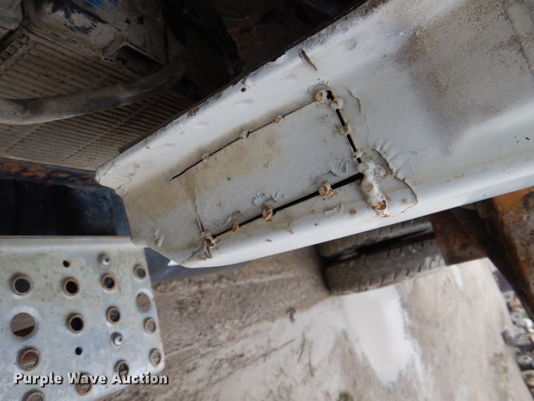 image for item JY9960 1999 Freightliner FL80  refuse truck