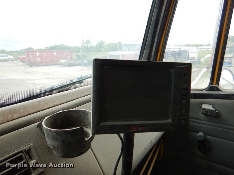 image for item JY9960 1999 Freightliner FL80  refuse truck