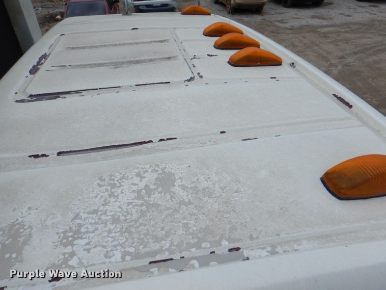 image for item JY9960 1999 Freightliner FL80  refuse truck