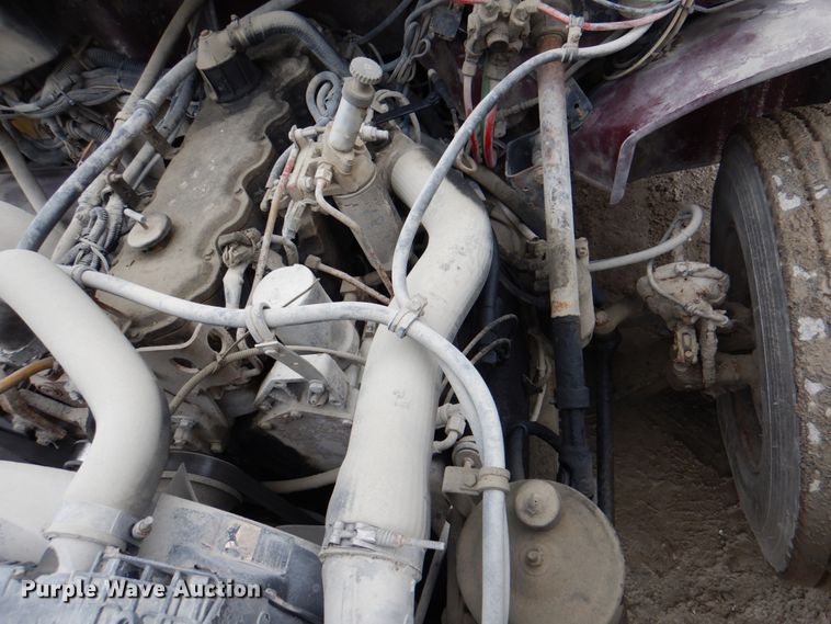 image for item JY9960 1999 Freightliner FL80  refuse truck