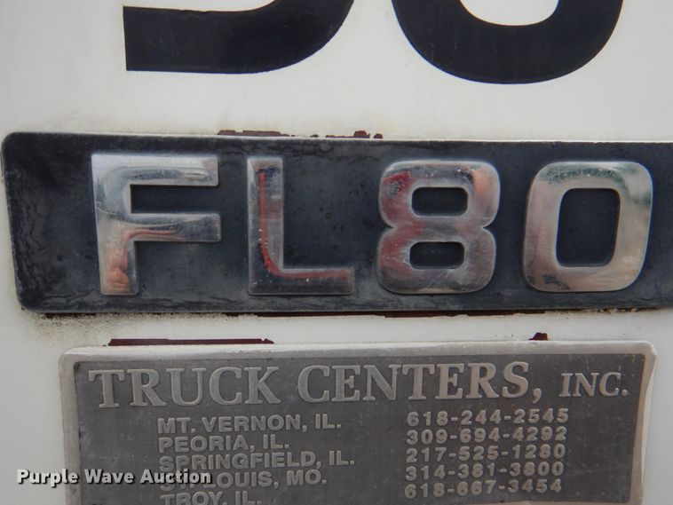 image for item JY9960 1999 Freightliner FL80  refuse truck