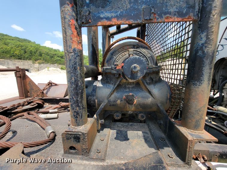 image for item KD9382 1982 International CO-9670  winch truck