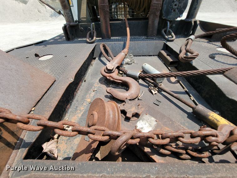 image for item KD9382 1982 International CO-9670  winch truck