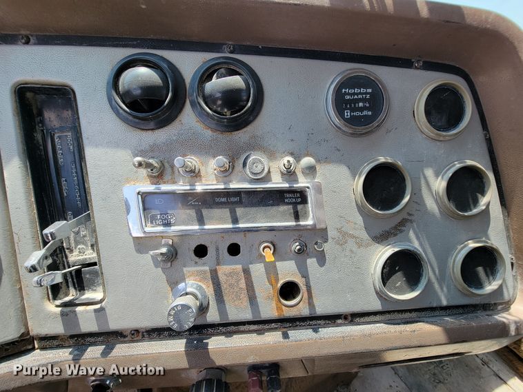 image for item KD9383 1985 Ford 9000  dump truck