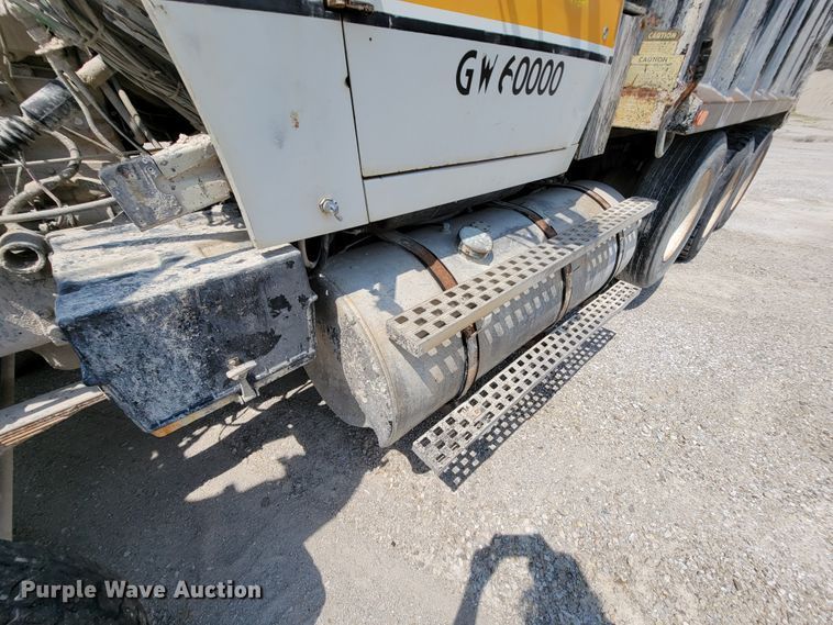 image for item KD9383 1985 Ford 9000  dump truck